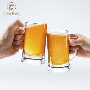 cách gội đầu bằng bia trị gàu