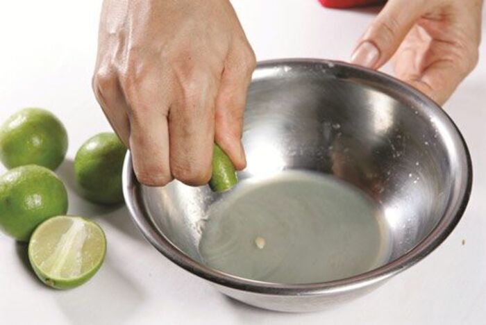 cách trị gàu cho nam bằng nước cốt chanh