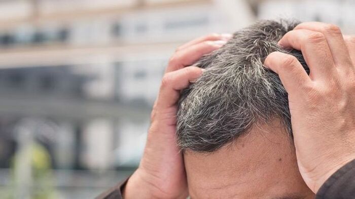 hiện tượng tóc bạc sớm là gì