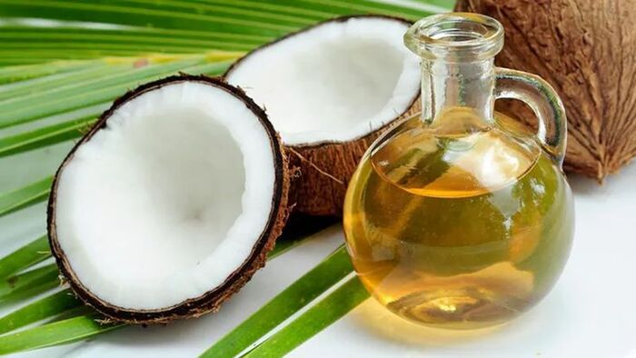 trij gàu bằng muối, dầu dừa và chanh