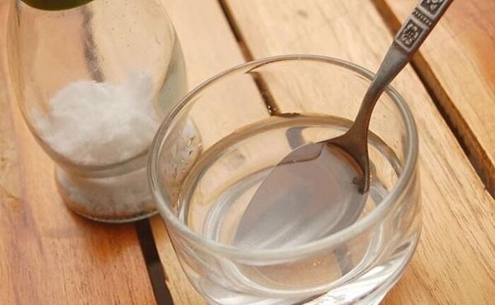 trị gàu bằng nước muối