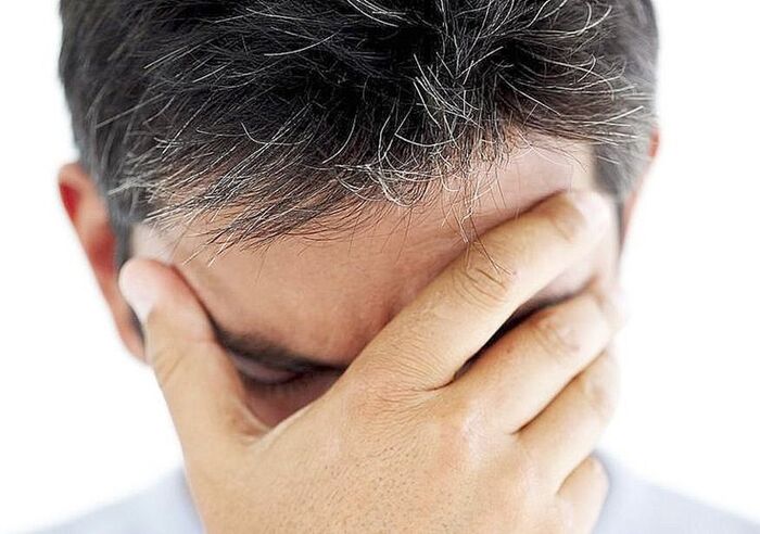 vậy có nên nhổ tóc bạc khi còn trẻ