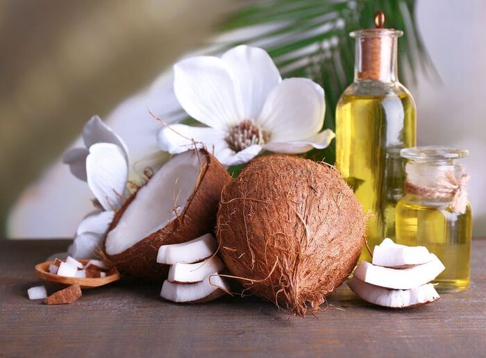 da đầu tiếp xúc với ánh nắng mặt trời trị ngứa da đầu và gàu