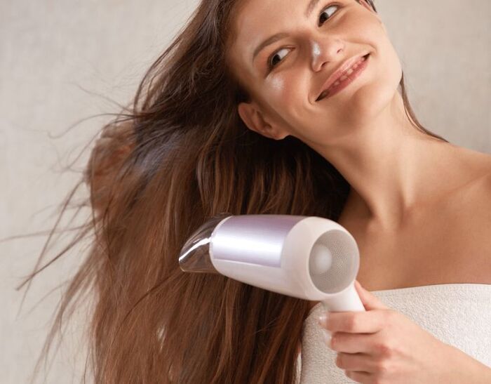 hướng dẫn kỹ thuật sấy tóc đúng tiêu chuẩn tránh hư tổn tóc