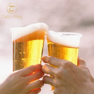 phục hồi tóc khô xơ bằng bia