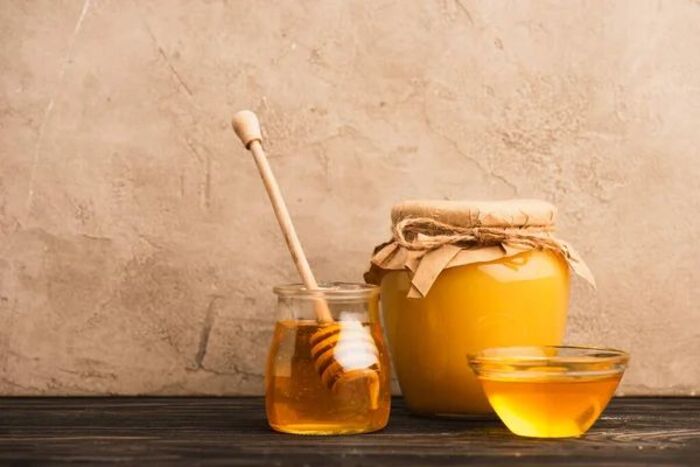 trị gàu bằng dầu oliu với mật ong
