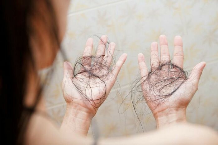 rụng tóc và chẻ ngọn